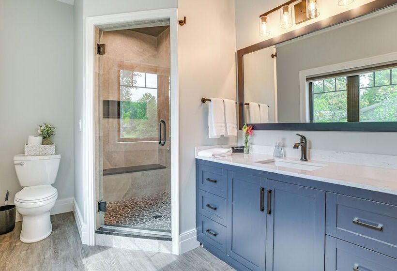 Cottage On Crooked River W/ Dock + Slip!