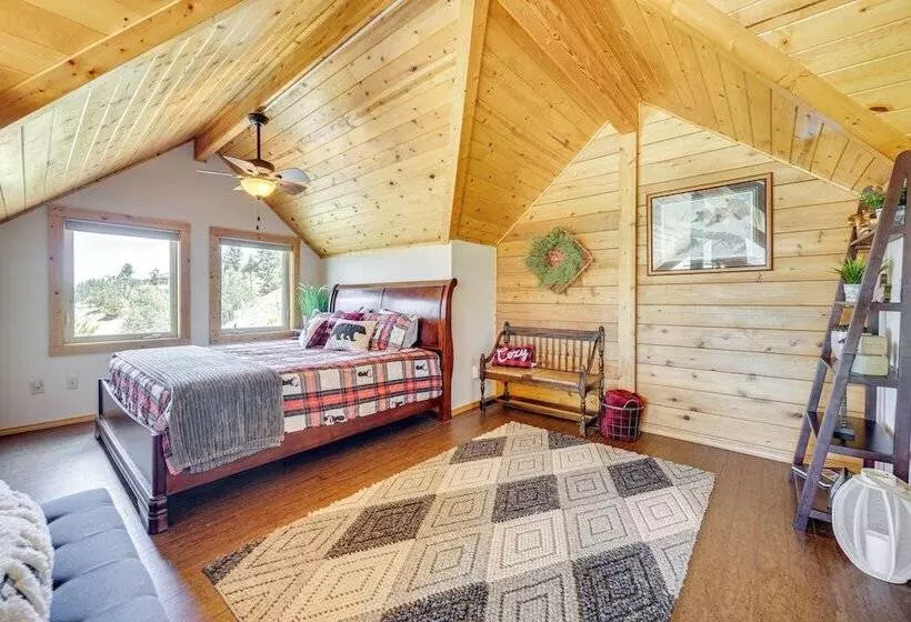 Lakefront Divide Cabin W/ Game Room!