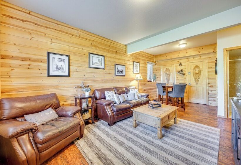 Lakefront Divide Cabin W/ Game Room!