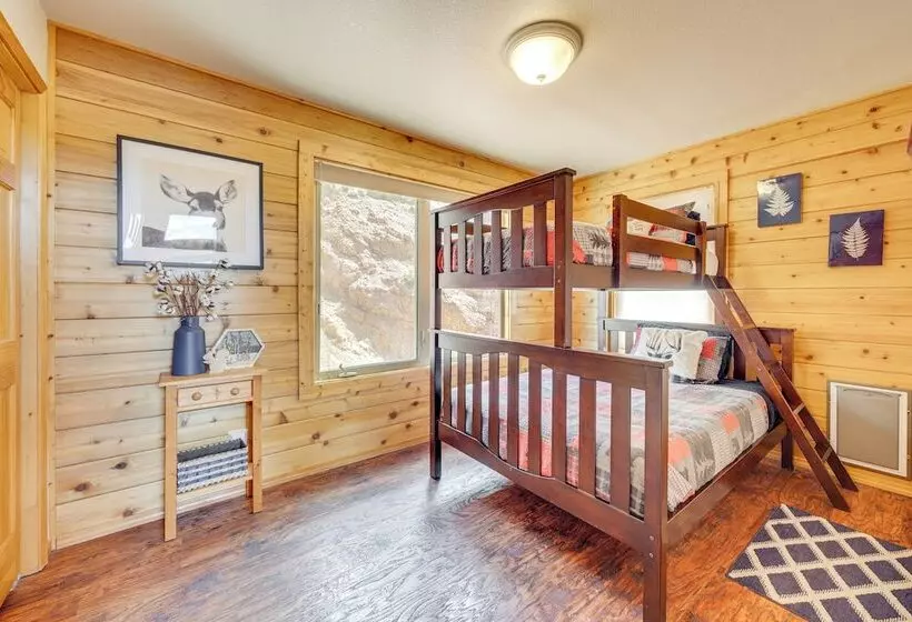 Lakefront Divide Cabin W/ Game Room!