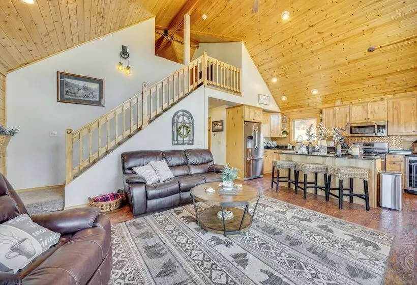 Lakefront Divide Cabin W/ Game Room!