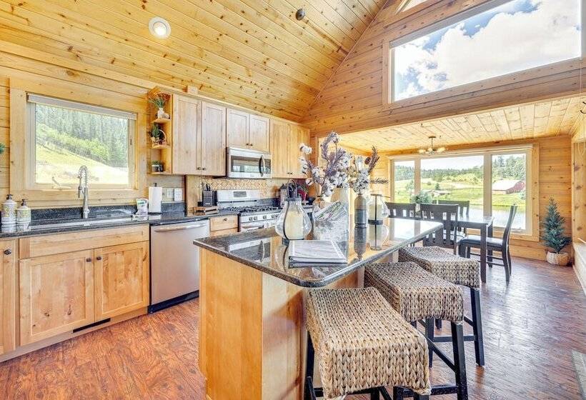 Lakefront Divide Cabin W/ Game Room!