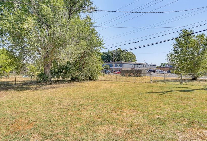 4 Mi To Museum Of The Great Plains: Lawton Home!