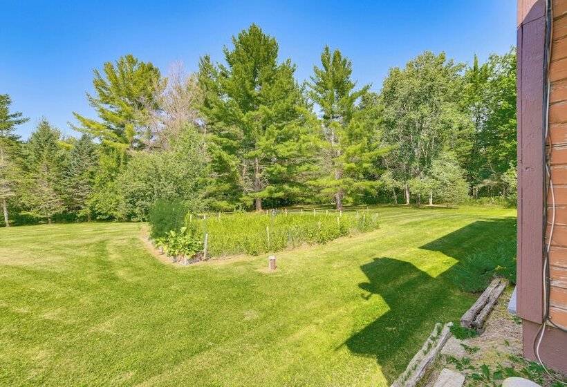 Michigan Cabin W/ On Site Fishing Pond & Deck