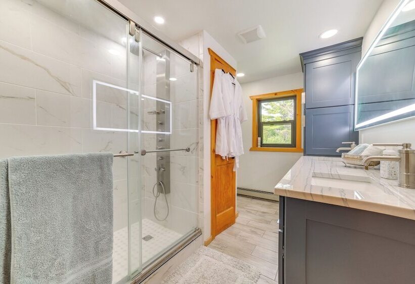 Michigan Cabin W/ On Site Fishing Pond & Deck