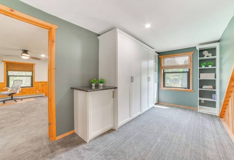 Michigan Cabin W/ On Site Fishing Pond & Deck