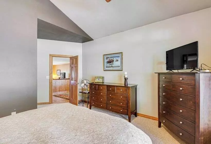Minnesota Family Home On Sibley Lake!