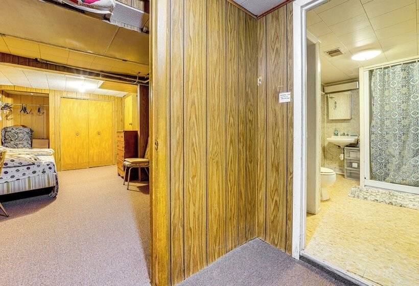 Ottawa Home W/ Porch, Near Starved Rock State Park