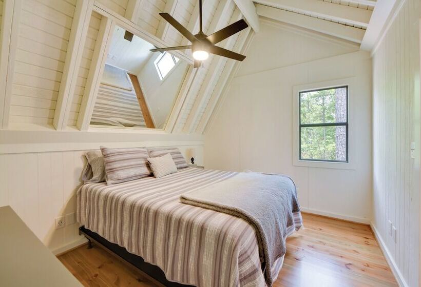 Screened Porch: Pet Friendly Dadeville Cabin!