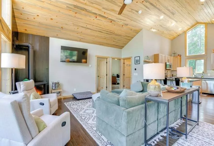 24 0082 Fairplay Cabin: Hike, Fish, Ski!