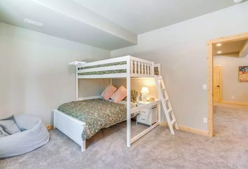 24 0082 Fairplay Cabin: Hike, Fish, Ski!