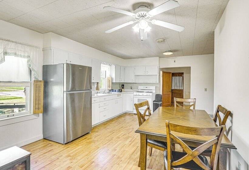 Sterling Home W/ Patio & Grill: 1 Mi To College!