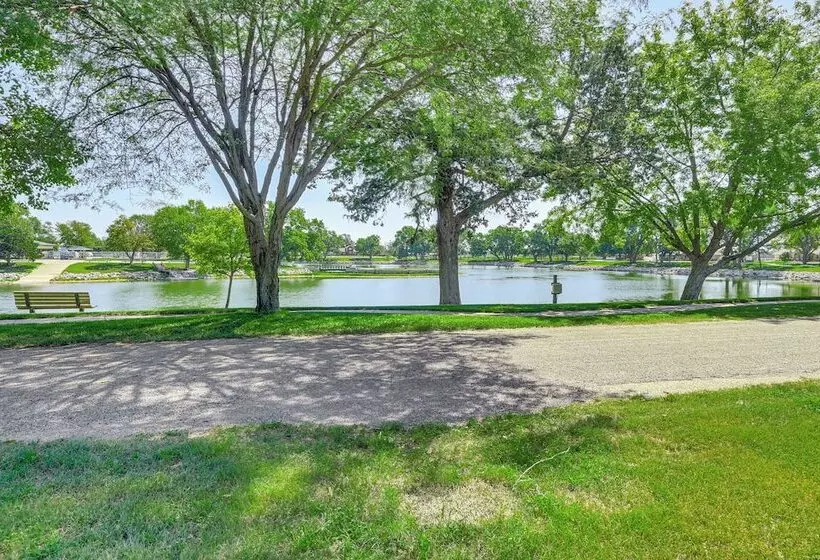 Sterling Home W/ Patio & Grill: 1 Mi To College!