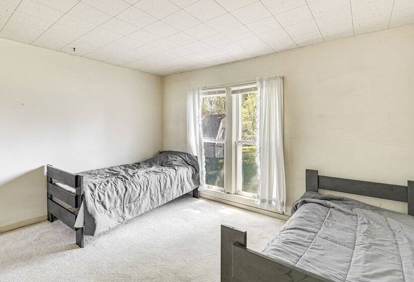 Sterling Home W/ Patio & Grill: 1 Mi To College!