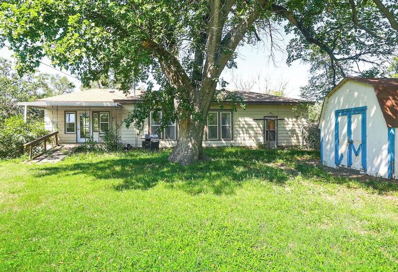 Sterling Home W/ Patio & Grill: 1 Mi To College!