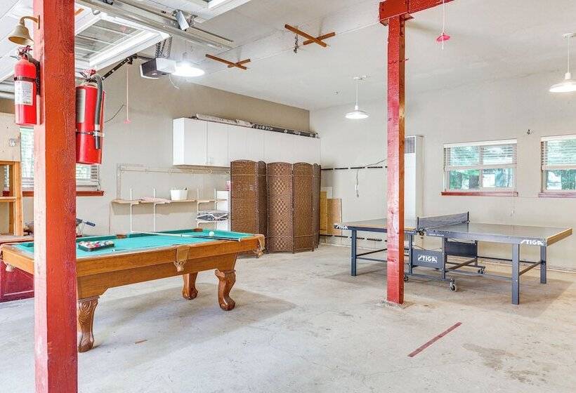 1 Mi To Beach: Tahoe City Retreat W/ Game Room