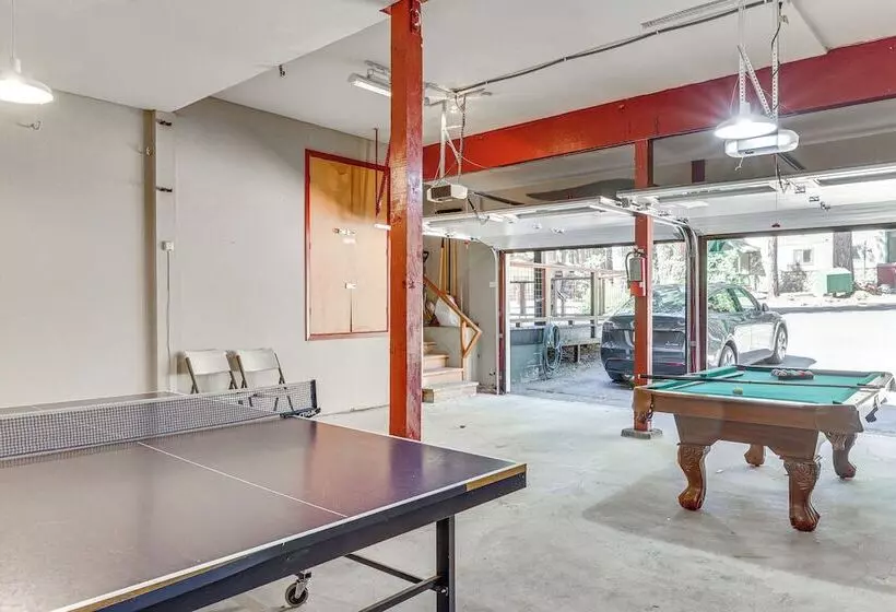 1 Mi To Beach: Tahoe City Retreat W/ Game Room
