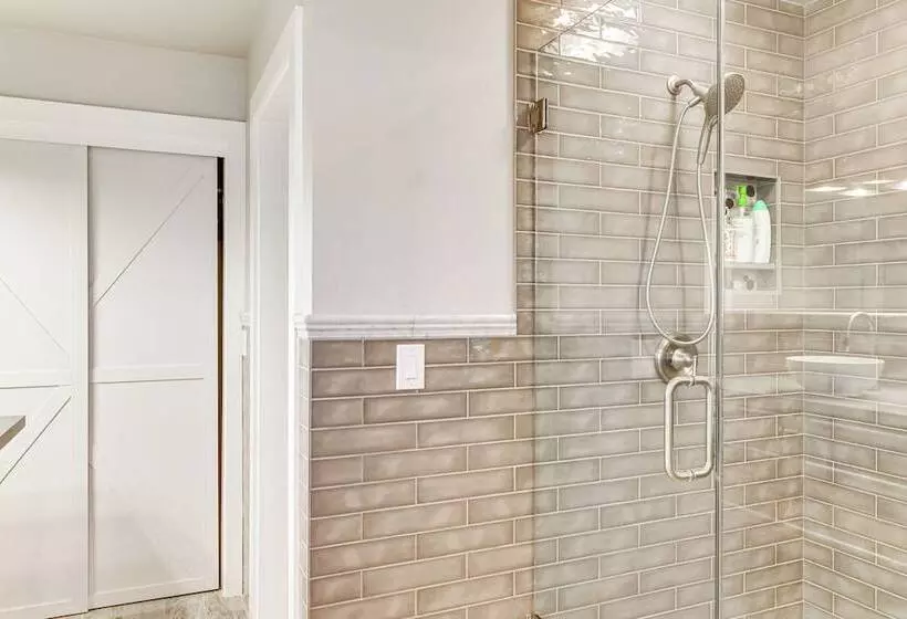 1 Mi To Beach: Tahoe City Retreat W/ Game Room