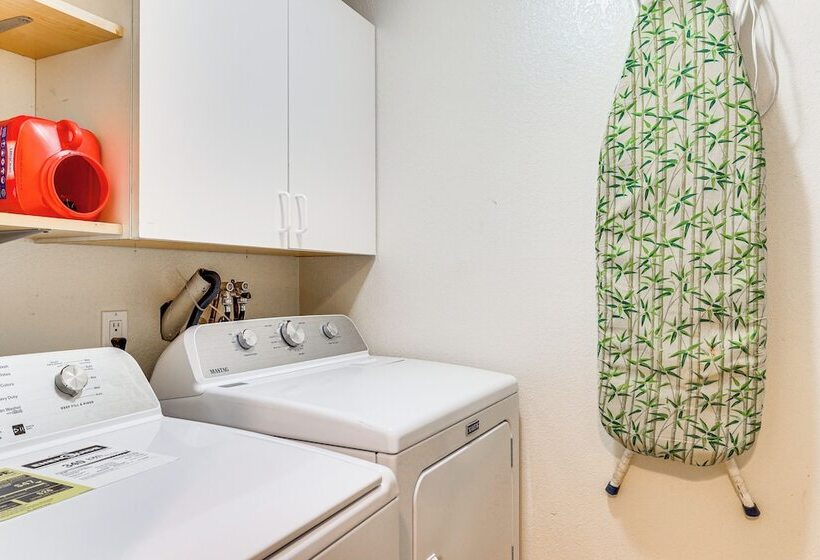 1 Mi To Beach: Tahoe City Retreat W/ Game Room