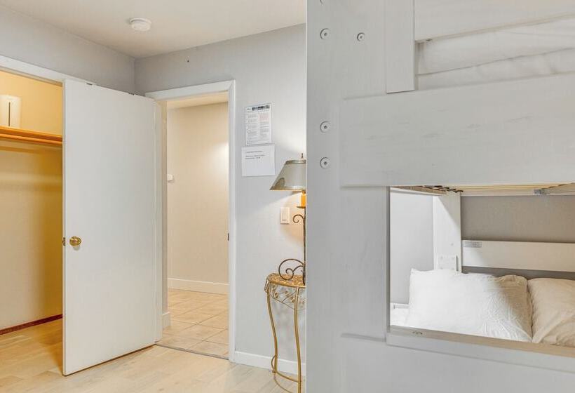 1 Mi To Beach: Tahoe City Retreat W/ Game Room