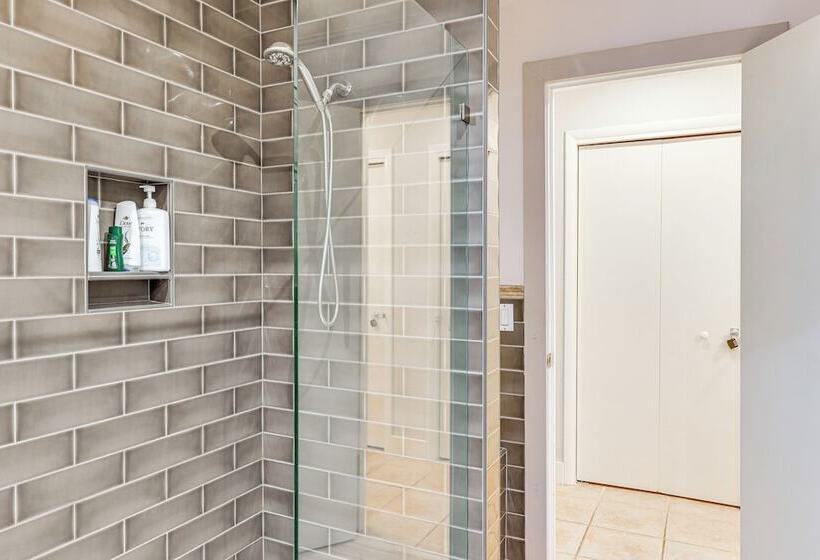 1 Mi To Beach: Tahoe City Retreat W/ Game Room