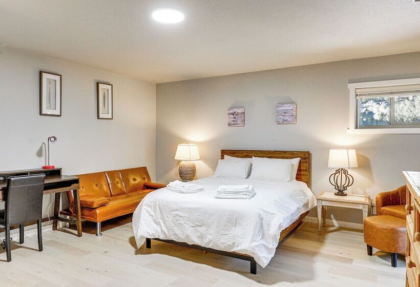 1 Mi To Beach: Tahoe City Retreat W/ Game Room