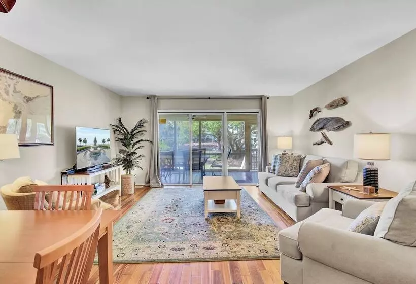 3c Mariners Walk By Avantstay Beach & Pool Access, Enclosed Porch
