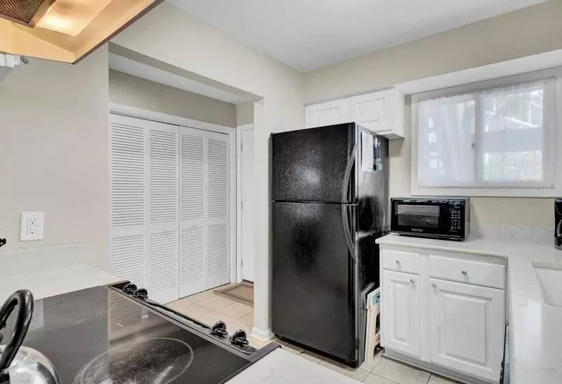 3c Mariners Walk By Avantstay Beach & Pool Access, Enclosed Porch
