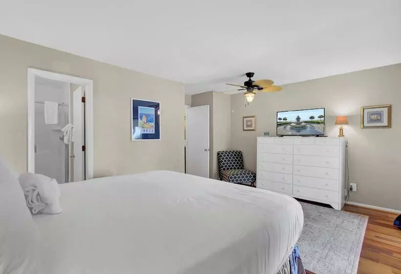 3c Mariners Walk By Avantstay Beach & Pool Access, Enclosed Porch