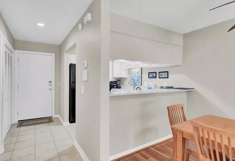 3c Mariners Walk By Avantstay Beach & Pool Access, Enclosed Porch