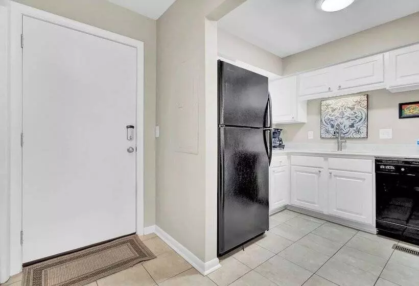 3c Mariners Walk By Avantstay Beach & Pool Access, Enclosed Porch