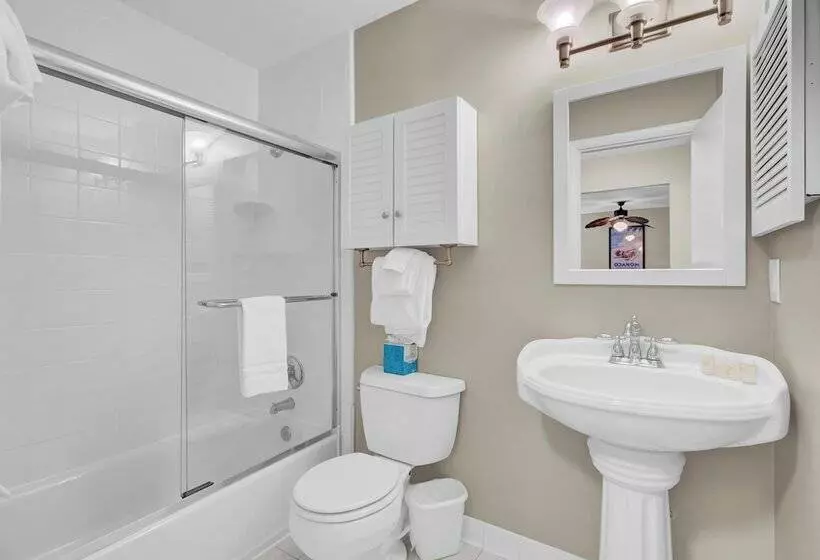 3c Mariners Walk By Avantstay Beach & Pool Access, Enclosed Porch