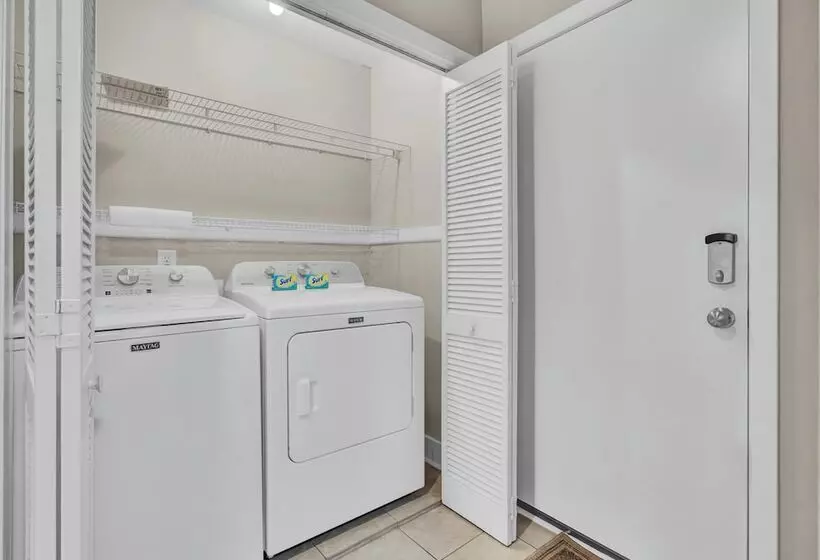 3c Mariners Walk By Avantstay Beach & Pool Access, Enclosed Porch