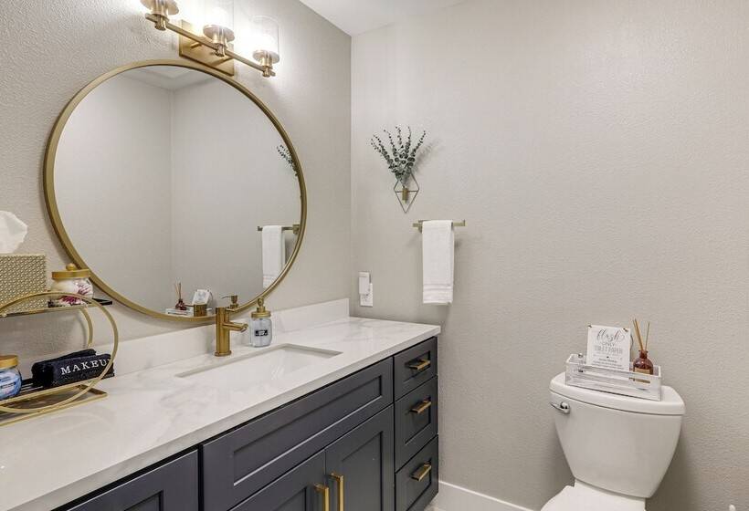 Deluxe Flagstaff Abode W/ Game Room & Outdoor Fun!