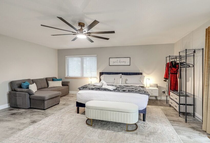 Deluxe Flagstaff Abode W/ Game Room & Outdoor Fun!