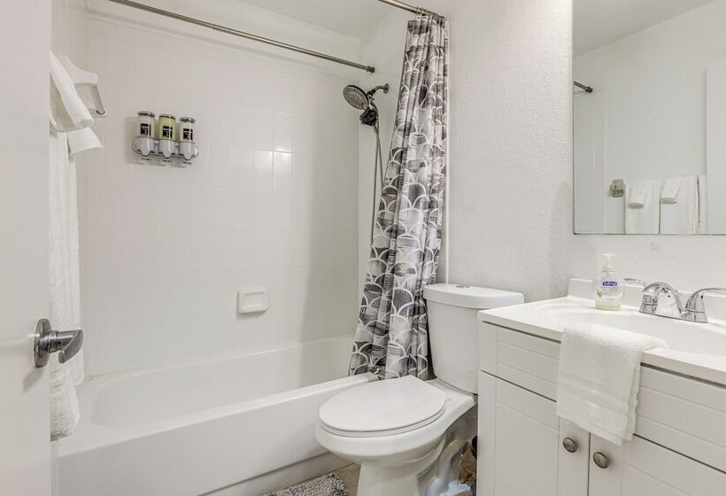 Private Pool: Dog Friendly Port St Lucie Home!