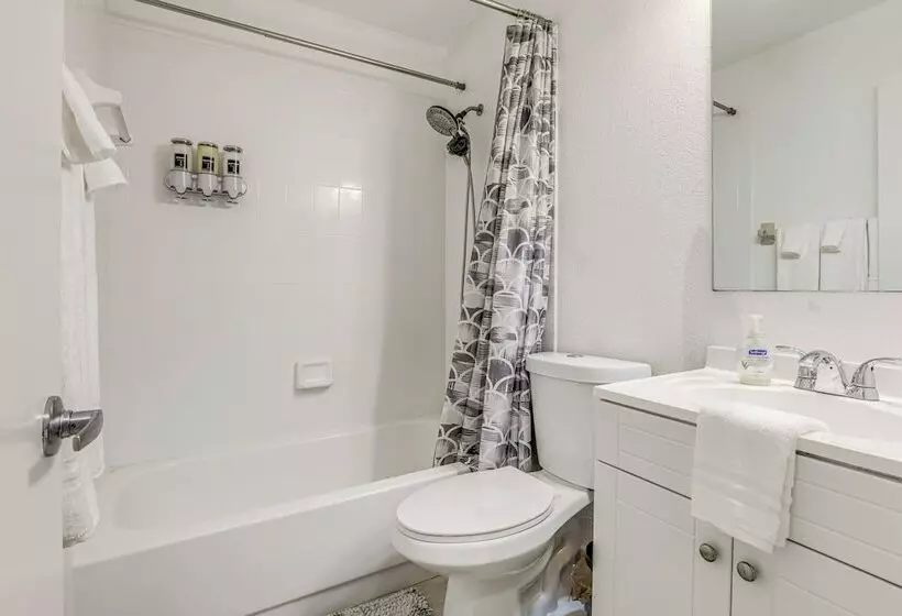 Private Pool: Dog Friendly Port St Lucie Home!