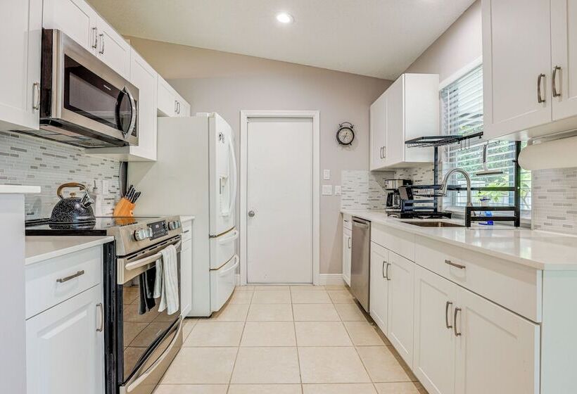 Private Pool: Dog Friendly Port St Lucie Home!