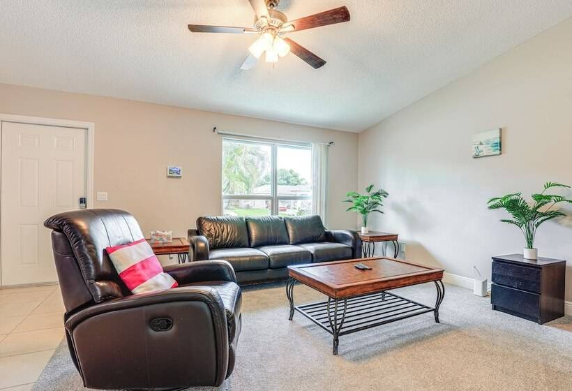 Private Pool: Dog Friendly Port St Lucie Home!