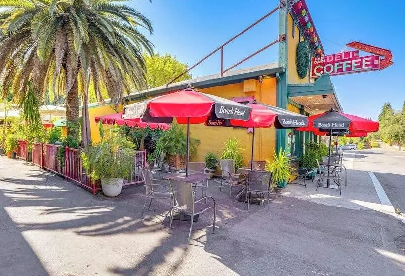 Downtown Fair Oaks Home ~ 15 Mi To Sacramento!