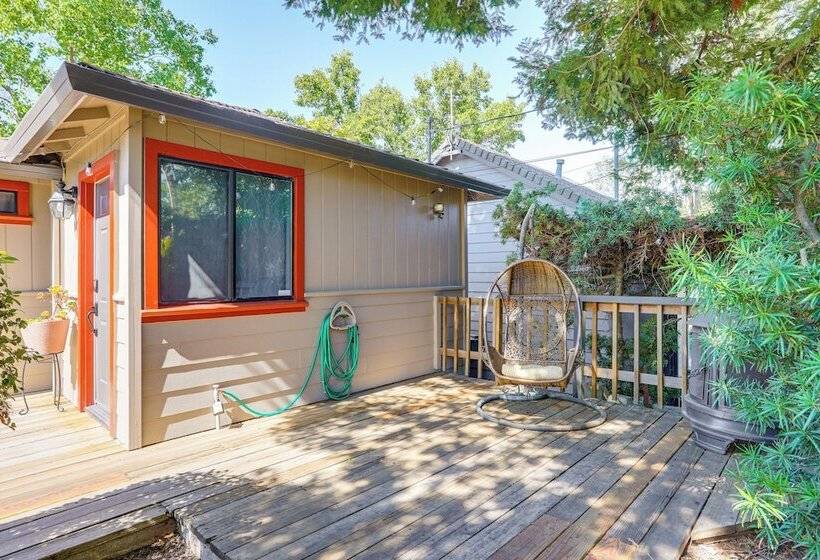 Downtown Fair Oaks Home ~ 15 Mi To Sacramento!