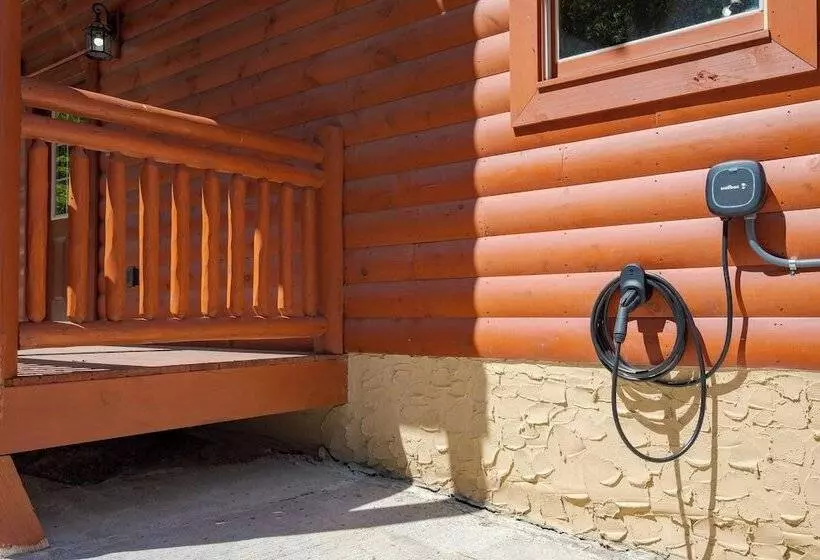 Evergreen Lodge By Avantstay Indoor Pool, Game Room & Theater