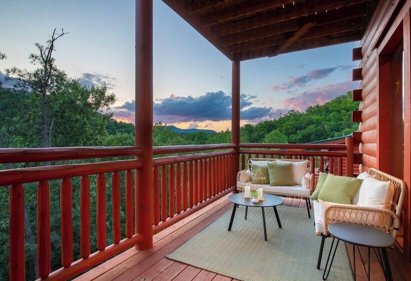 Evergreen Lodge By Avantstay Indoor Pool, Game Room & Theater