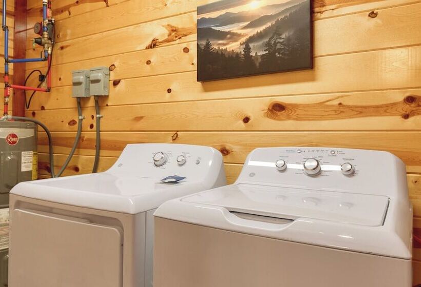 Evergreen Lodge By Avantstay Indoor Pool, Game Room & Theater