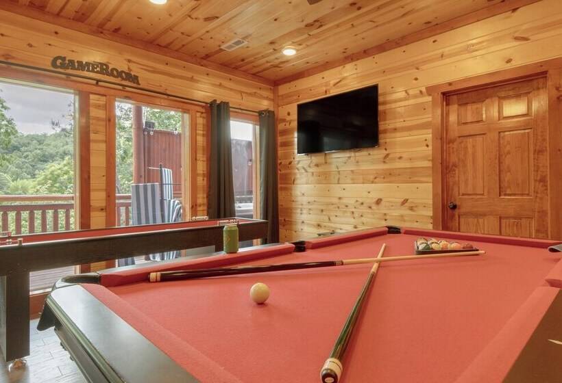 Evergreen Lodge By Avantstay Indoor Pool, Game Room & Theater