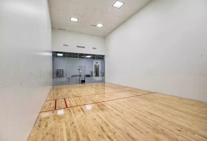 Expansive Home In Humble Near Lake Houston!