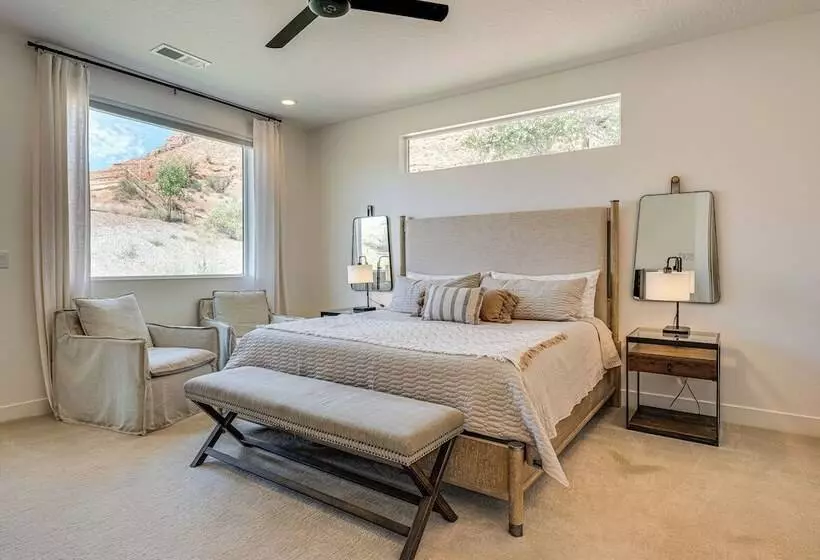 Gorgeous Kanab Home: Canyon Views & Pool Access!