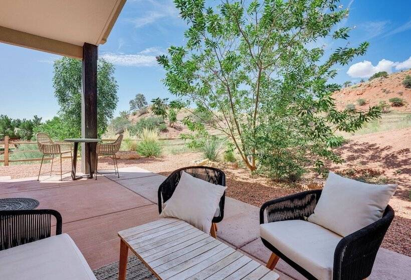 Gorgeous Kanab Home: Canyon Views & Pool Access!