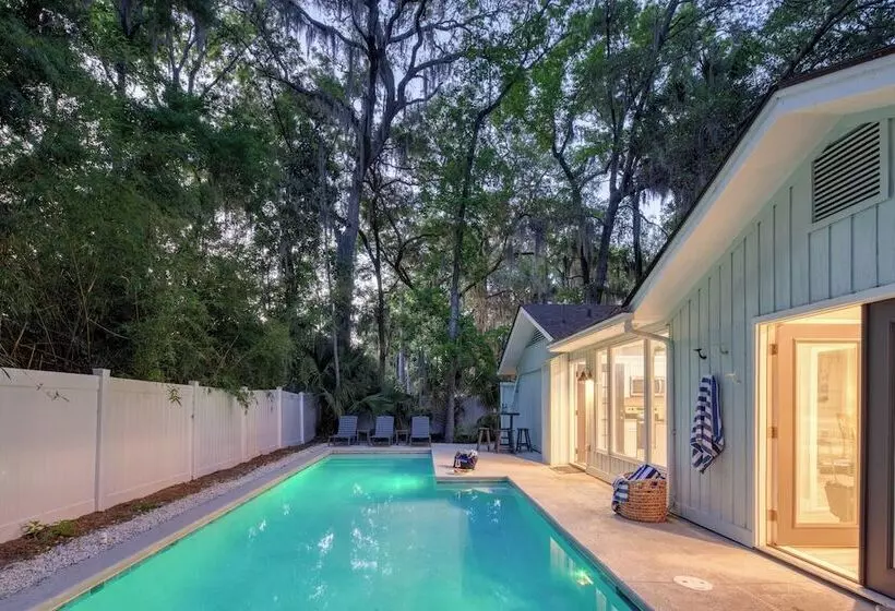 Hilton Hideaway By Avantstay Private Pool, Walk To Beach