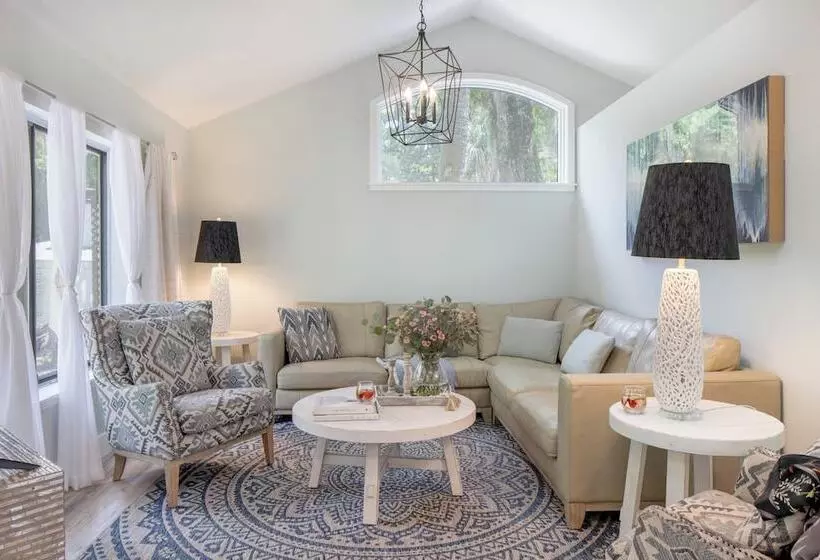 Hilton Hideaway By Avantstay Private Pool, Walk To Beach